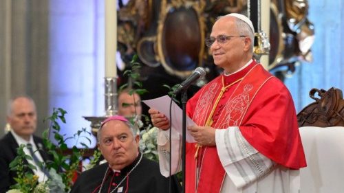 Lev XIV.: Moře tohoto světa přepluje jen ten, kdo je nesen Kristov&yacute;m kř&iacute;žem