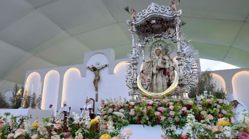 Sveti oče med homilijo: Naša poklicanost v ljubezen ima korenine v Božji ljubezni