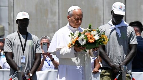 Le&atilde;o XIV aos migrantes: "A dignidade humana n&atilde;o tem passaporte"