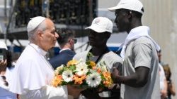 Viaje apostólico a España - Encuentro con las realidades de acogida de los inmigrantes