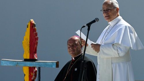 Lev XIV.: Učme se jazyku vstř&iacute;cn&yacute;ch gest