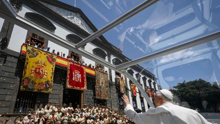 Il Papa lungo le strade di Tenerife
