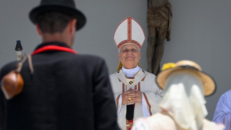 El Papa Le&oacute;n durante la santa misa en el Puerto de Santa Cruz de Tenerife 