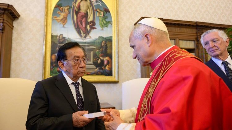 2026.06.18 Leon XIV z prezydentem Peru