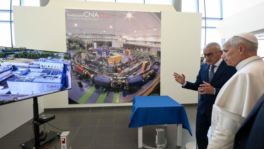 2026.06.20 Visita Pastorale a Pavia - Visita al Centro Nazionale di Adroterapia Oncologica