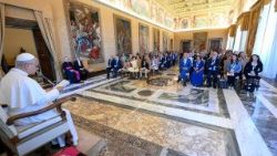 León XIV recibe en audiencia a los miembros de la Fundación Jérôme Lejeune el lunes 22 de junio de 2026. (VATICAN MEDIA).