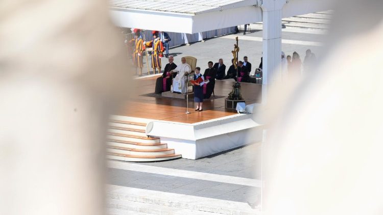 Papst Leo bei der Generalaudienz 