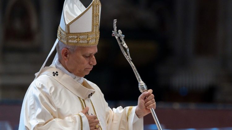 Lev XIV. při liturgickém procesí na začátku bohoslužby zahajující konzistoř, Svatopetrská bazilika 26. června 2026
