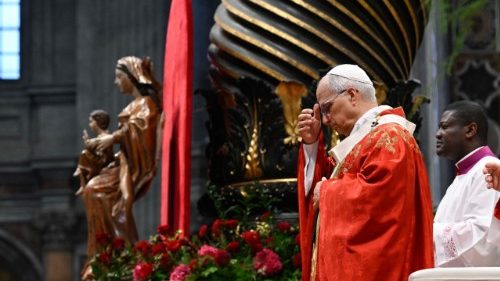 Pope invites new Archbishops to be 'Good Shepherds' on Feast of Saints Peter and Paul 