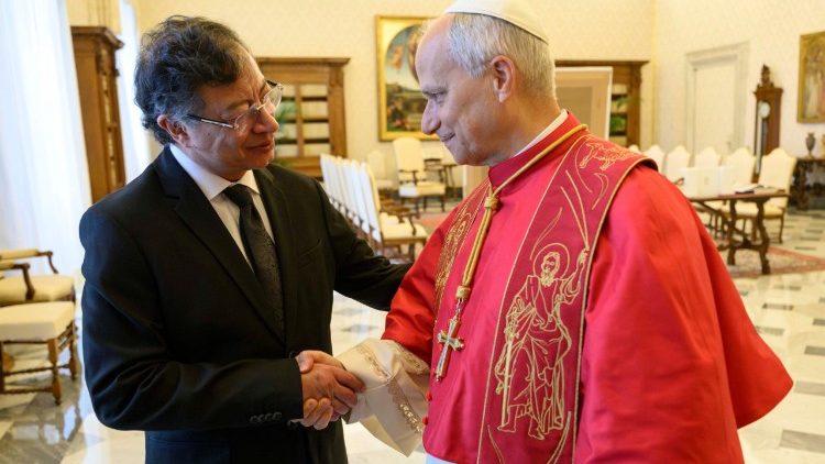Kolumbiens Präsident Gustavo Petro Urrego und Papst Leo XIV.