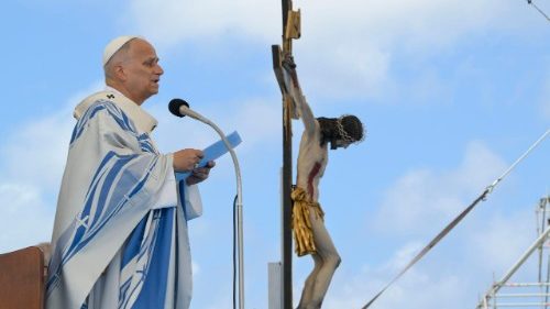 Il Papa: i morti in mare vittime di decisioni mancate, l'Europa ha una responsabilit&agrave; epocale