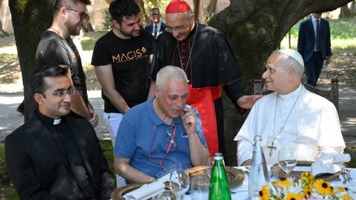 Papież zjadł obiad z ubogimi