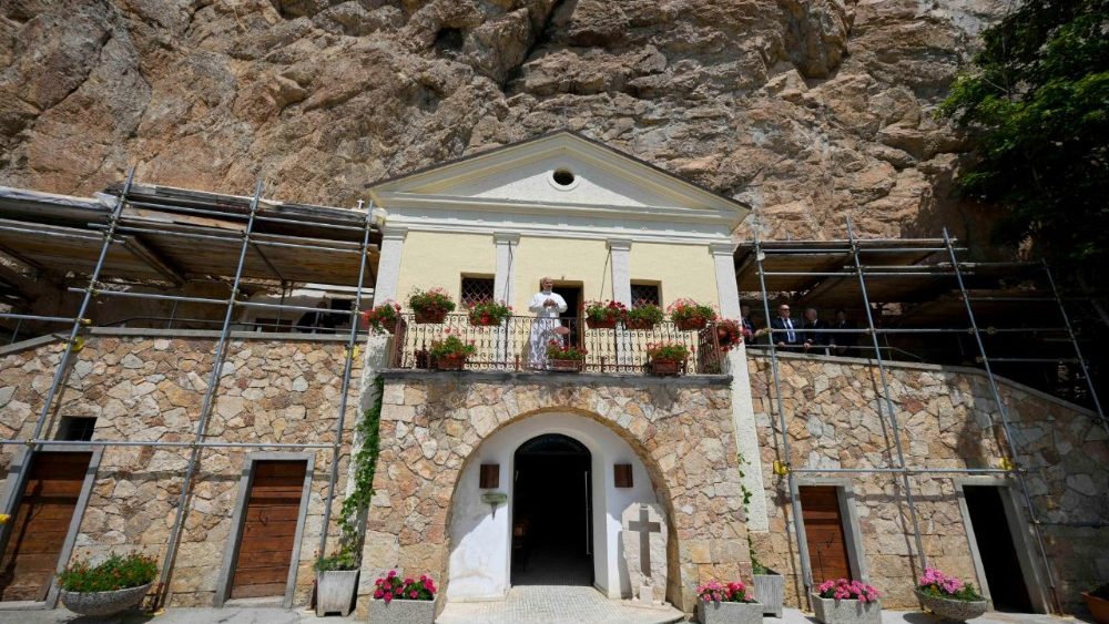 Papa Leon al XIV-lea la sanctuarul Preasfintei Treimi din Vallepietra