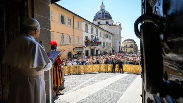 Papst Leo in Castel Gandolfo