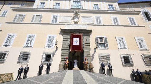 Leone XIV: alla luce della fede, le ingiustizie insopportabili. La Chiesa cerca pace