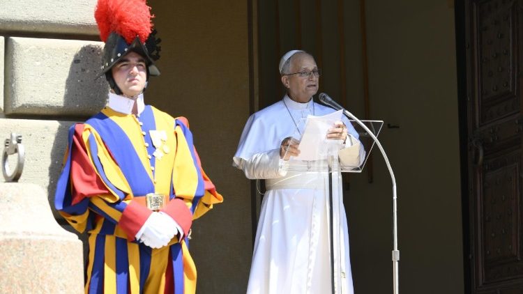 Der Papst beim Angelus heute in Castel Gandolfo