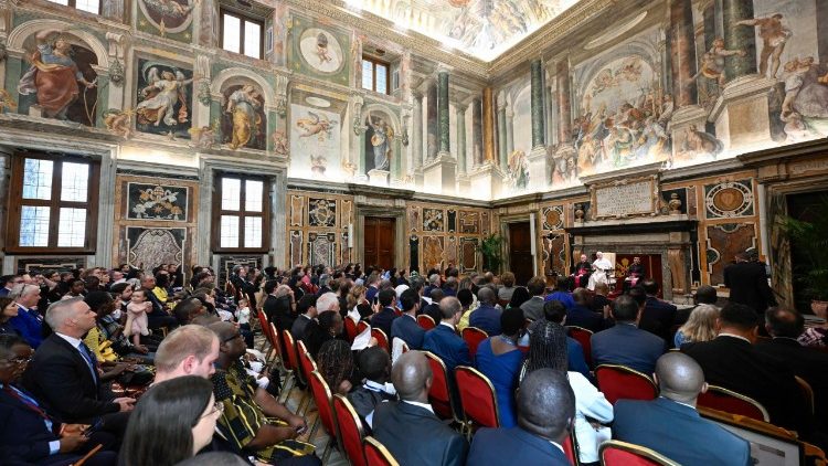 L'udienza del Papa in Sala Clementina