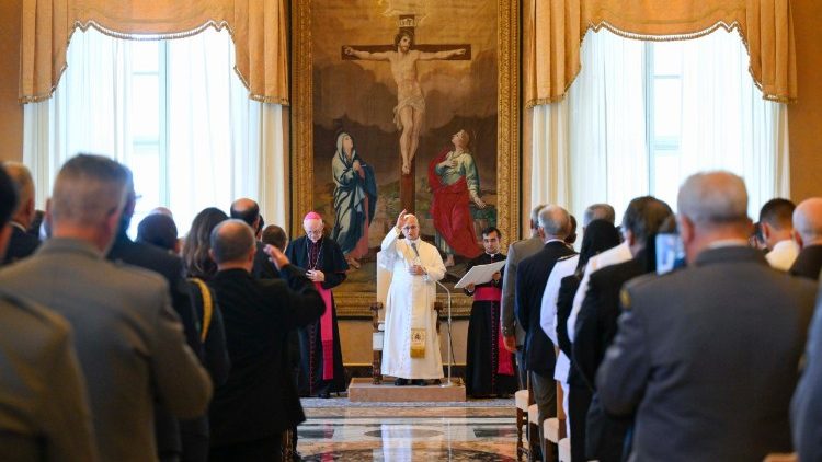  Le pape L&eacute;on lors de l’audience accord&eacute;e &agrave; l’Ordinariat militaire du Portugal