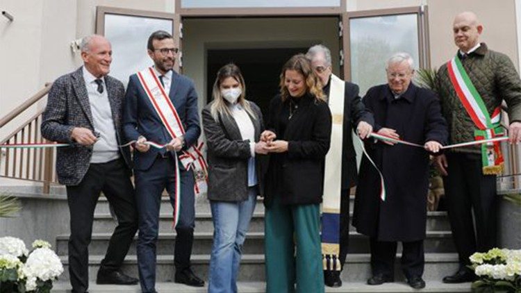 Taglio del nastro del Centro Internazionale di Formazione della Cittadella della Pace