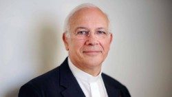 Mgr Stanislas Lalanne, évêque émérite de Pontoise, en France, est décédé dans la nuit du 16 au 17 août 2026. 