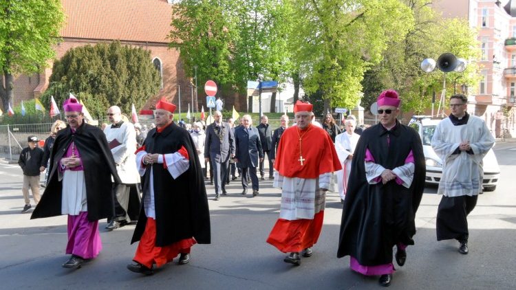 Uczestnicy uroczystości św. Wojciecha w Gnieźnie