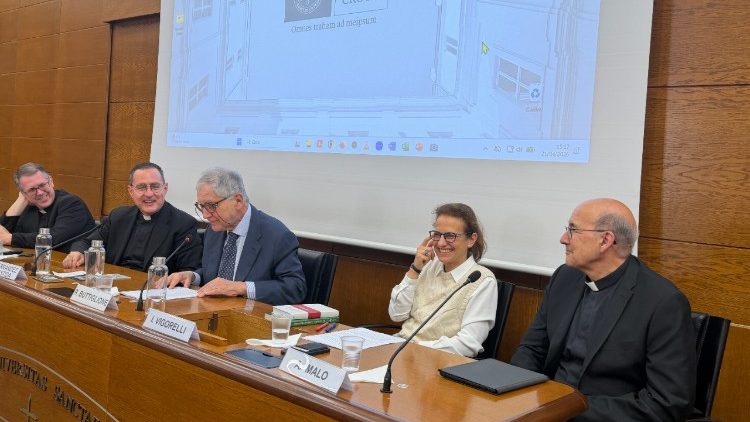 Dni Jana Pawła II na Papieskim Uniwersytecie św. Krzyża w Rzymie
