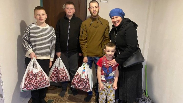 Māsas ir kopā ar ukraiņu tautu