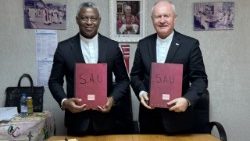 The agreement was signed by the rectors: Fr. Prof. Thomas Bienvenu Tchoungui of UCAC and Fr. Prof. Mirosław Kalinowski of KUL