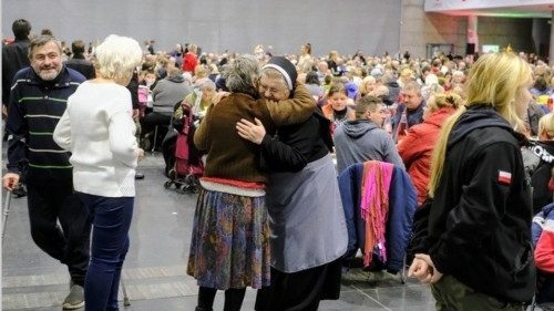 Wigilie dla samotnych i ubogich organizowane przez siostry zakonne i Caritas