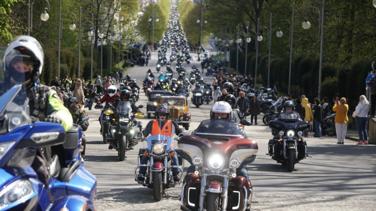 Motocykliści na Jasnej G&oacute;rze (fot. Biuro Prasowe Jasnej G&oacute;ry/Krzysztof Świertok)