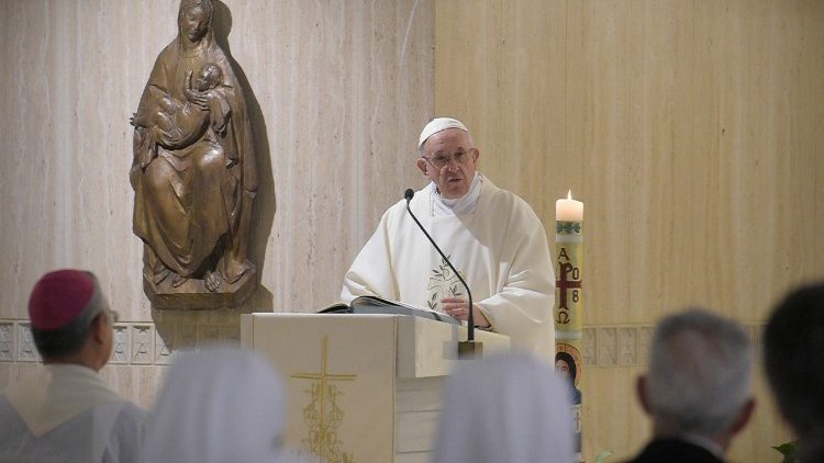 Papa celebra a missa na Casa Santa Marta