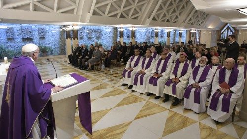 Papa: niente tangenti, la preghiera ha bisogno di coraggio e pazienza