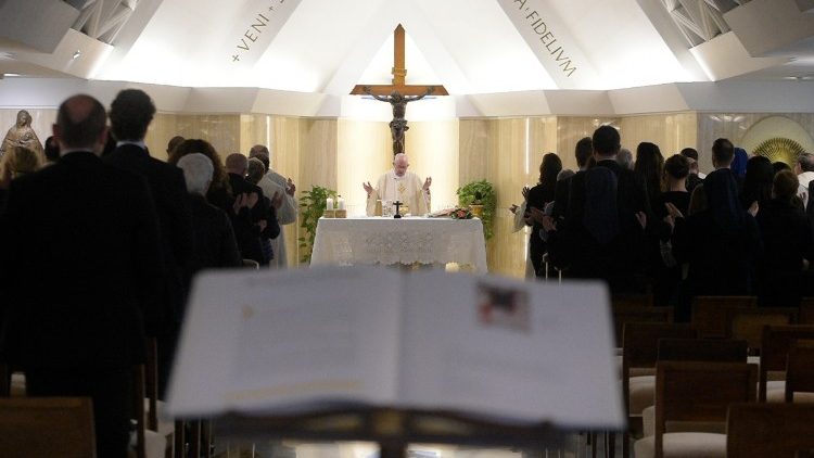 Papa celebra a missa na Casa Santa Marta