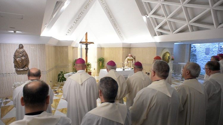 2018-06-08 Papa francesco celebra la messa a Santa Marta