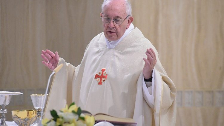 2018-06-08 Papa francesco celebra la messa a Santa Marta