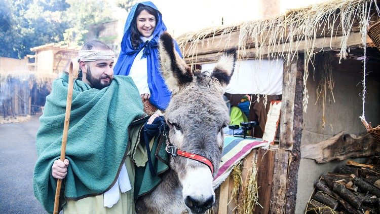 Kristo Yesu alizaliwa katika familia ya Binadamu