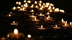 candlelights-1868525_960_720.jpg