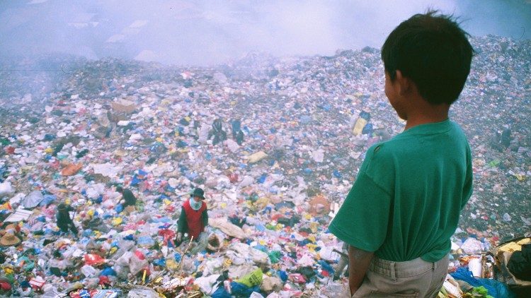 L'obiettivo di ridurre gli inquinamenti atmosferici e l'esposizione dei bambini all'aria tossica 