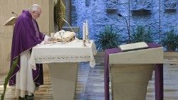 Papa celebra a missa na Casa Santa Marta