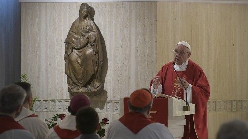 Papa: il rapporto di gratuità con Dio ci aiuta a servire gli altri