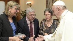 Pope Francis met Dale Recinella (C) and his wife Susan (L) at Mass in the Casa Santa Marta on June 11, 2019