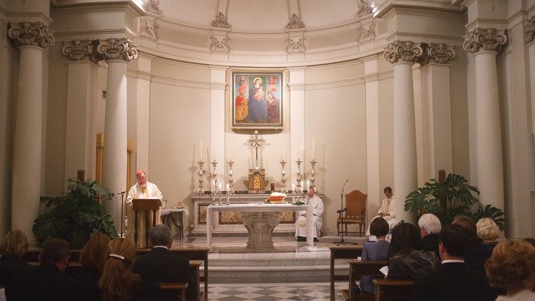 Głoszenie Słowa Bożego podczas liturgii eucharystycznej jest zastrzeżone dla osób wyświęconych