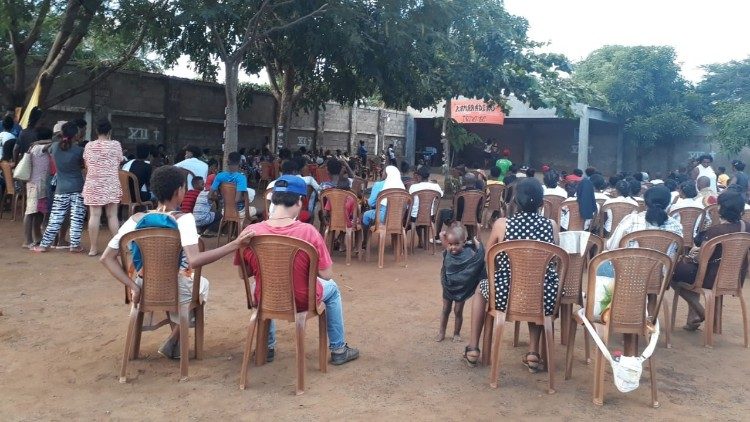 Mieszkańcy Madagaskaru, zdjęcie poglądowe