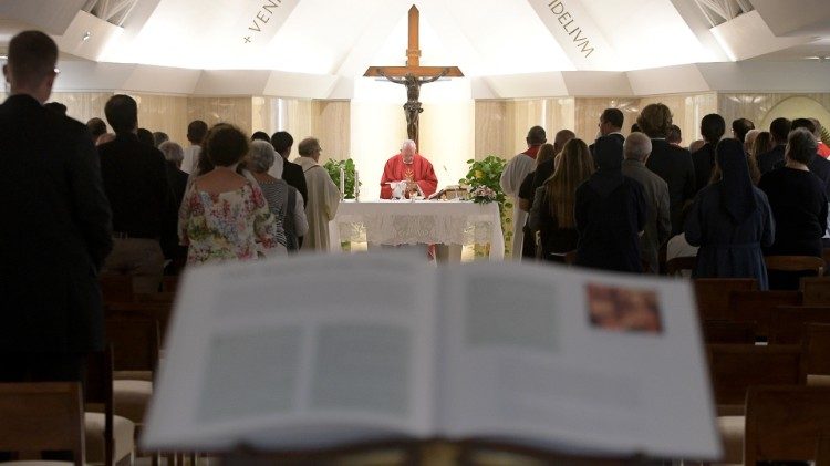 La Messa del Papa a Casa Santa Marta