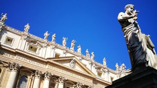 En Bélgica un obispo fue destituido del estado clerical por abusos