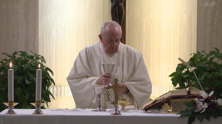 Papst Franziskus bei der Morgenmesse