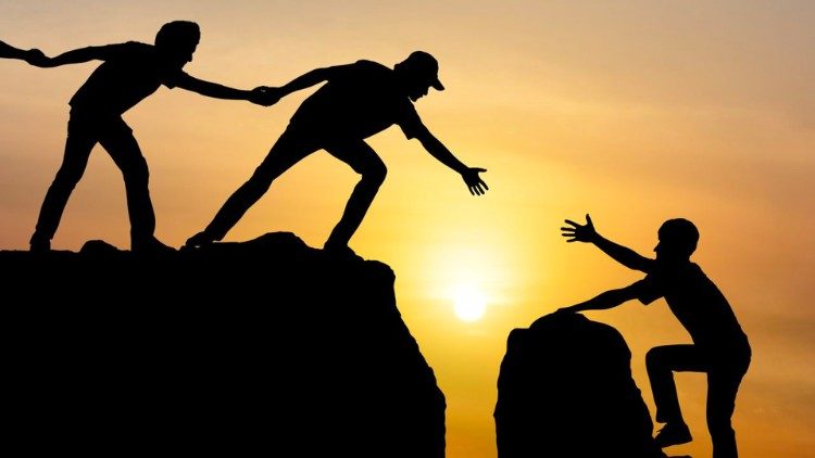 பிறர் உயர உதவுவதாக நம் மனச்சான்றின் குரல் இருக்க வேண்டும்