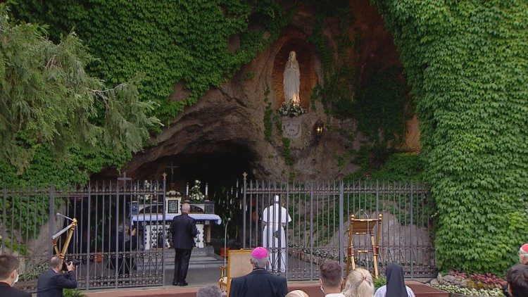 Die Loures-Grotte in den Vatikanischen Gärten