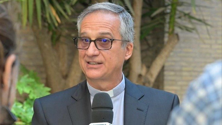 Monseñor Dario Edoardo Viganò, vicecanciller de la Pontificia Academia de las Ciencias (PAS). 
