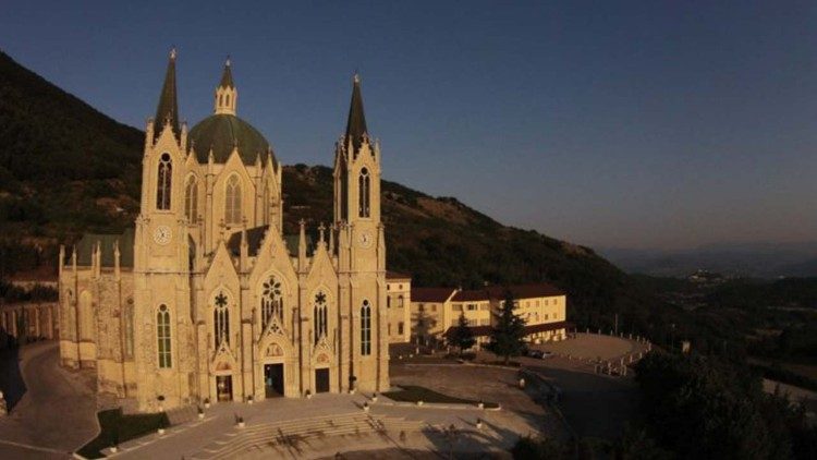La basilica santuario di Maria Santissima Addolorata a Castelpetroso (Isernia)